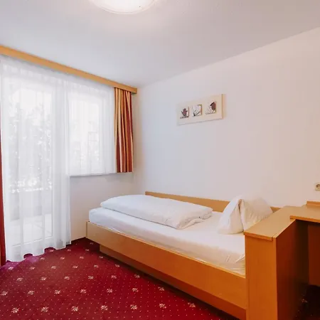 Hotel Alpenblick 3*