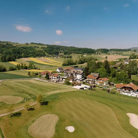 Hotel Alpenblick 3*